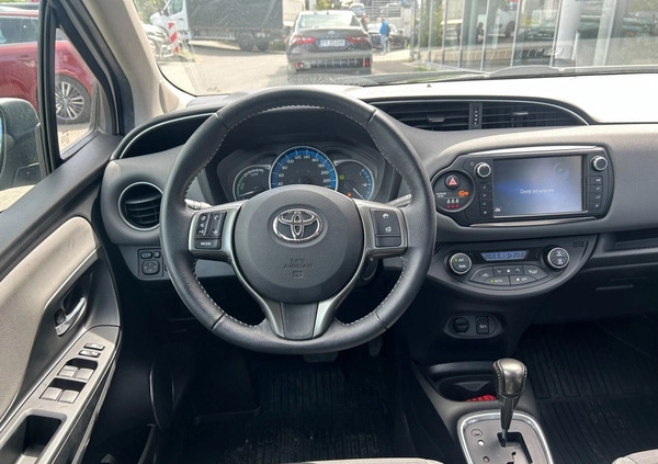 Toyota Yaris cena 46300 przebieg: 95160, rok produkcji 2014 z Poznań małe 232